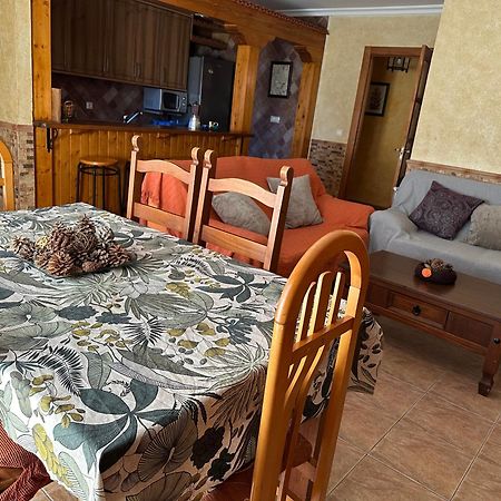 Casas Rurales Cerro Lobo Yeste Exterior photo