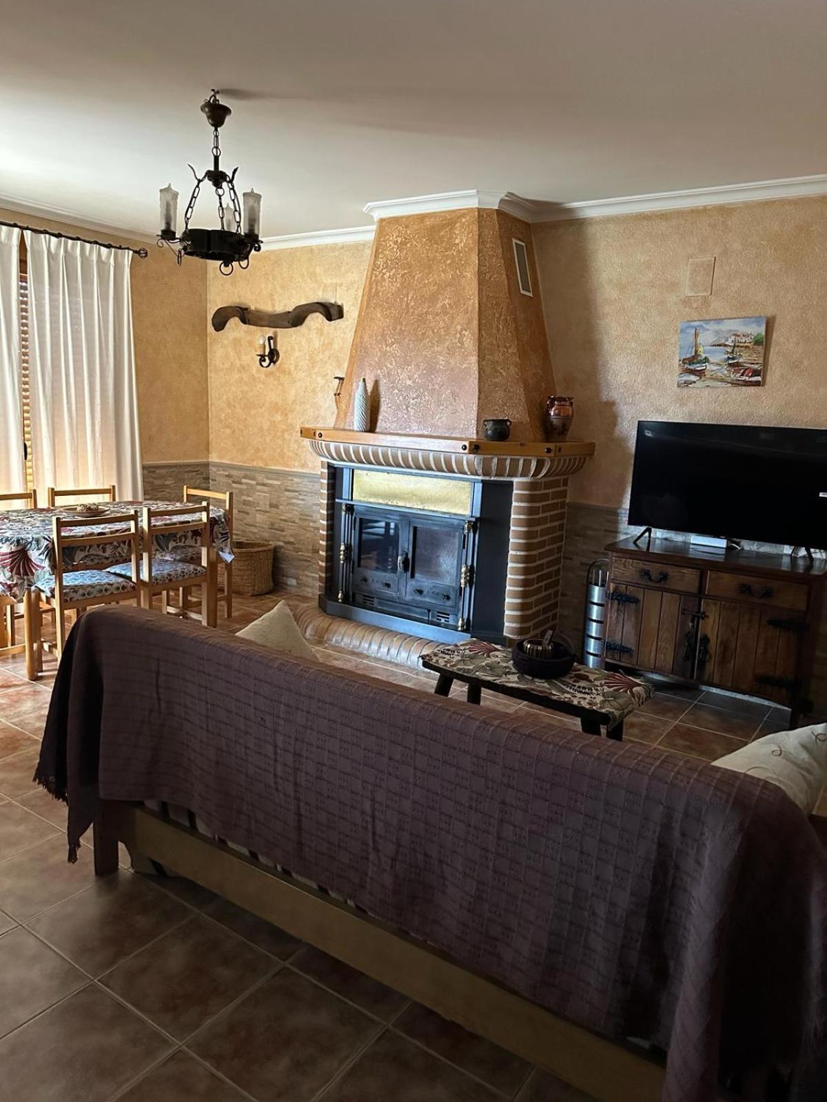 Casas Rurales Cerro Lobo Yeste Exterior photo